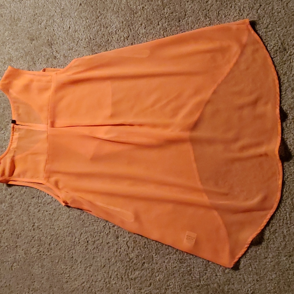 Tank - Picture 2 of 3